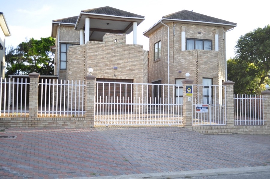 5 Bedroom Property for Sale in Ferreira Town Eastern Cape